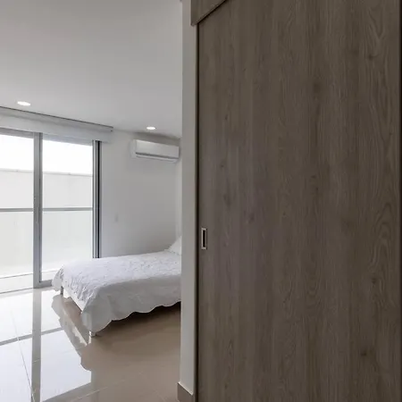 Edificio Ocean Drive 414